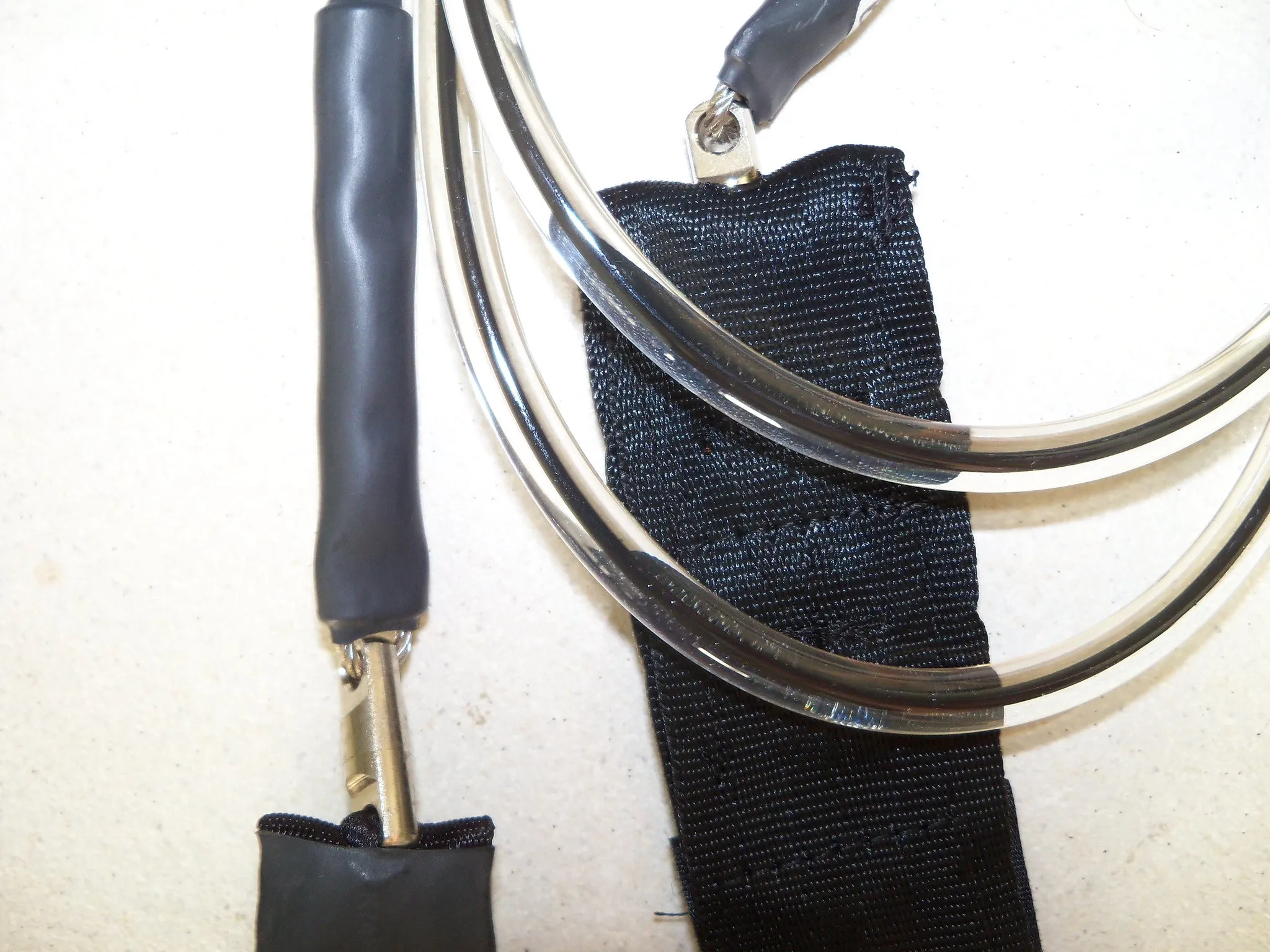 Leg ropes and leashes for Surfboards, hand boards and SUPs